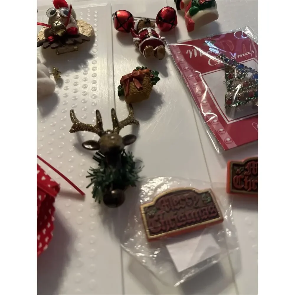 LOT 13 Vintage Christmas pin pendant Tree Angel Reindeer Snowman‎ Teddy bear